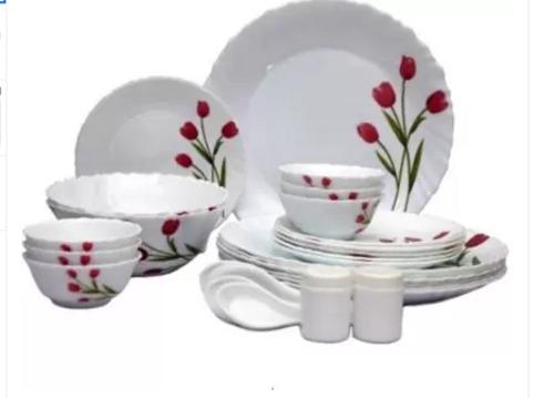 मेटल 23 पीस गोल आकार का सफेद और लाल ओपलवेयर रेडियंट कर्व्स डिनर सेट