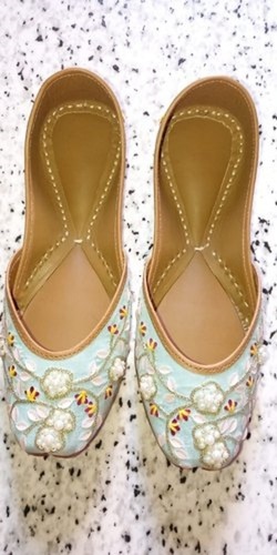 Women Flexible Flat Stylish And Beautiful Look Embroidery Punjabi Jutti
