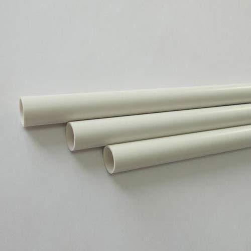 लीक प्रूफ और उपयोग में आसान पहनने के लिए प्रतिरोधी पर्यावरण के अनुकूल 2 मिमी सफेद औद्योगिक पीवीसी पाइप आवेदन: निर्माण