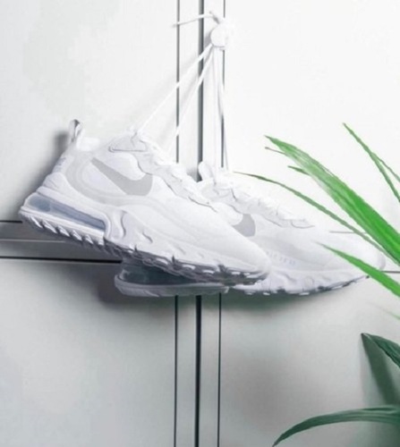 पुरुषों के लिए हल्का वज़न और आरामदायक कैज़ुअल वियर स्लिप रेज़िस्टेंस सफ़ेद स्पोर्ट्स शूज़