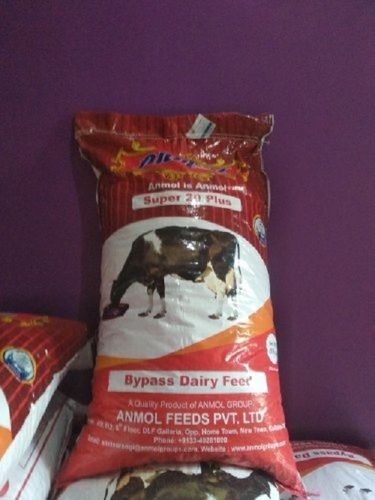 A Grade Nutritious Healthy Dried Powdered Fodder Cattle Feed 