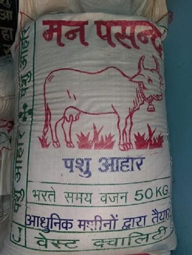 No Artificial Additives Natural Maize Cattle Feed 50 KG Pack