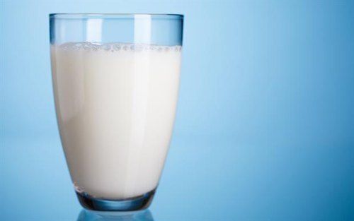  प्रोटीन से भरपूर और स्वस्थ शुद्ध और प्राकृतिक फुल क्रीम सफेद गाय का दूध