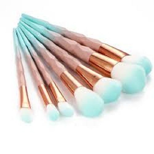 Makeup Brushes - Soft Synthetic Bristles, Standard Size, White and Blue Color - Skin-Friendly, Breathable, Easy to Use, Reusable, Water-Resistant, Ideal for Daily Makeup and Salon Professionals