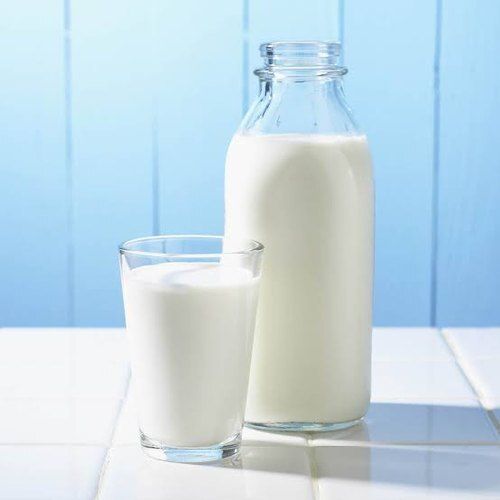  कैल्शियम से भरपूर स्वच्छ रूप से पैक किया हुआ प्राकृतिक स्वस्थ मिलावट मुक्त शुद्ध ताजा गाय का दूध