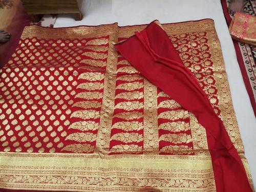 Party Wear Beautiful Stylish Breathable Modern And Trendy Satin And Silk Red Designer Banarasi Saree