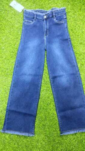 आरामदायक और धोने योग्य फैंसी ब्लू डेनिम स्ट्रेट जींस महिलाओं के लिए फ़ैब्रिक वज़न: 250 ग्राम (G)