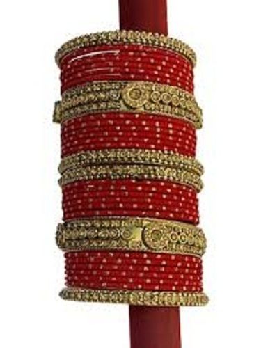 Fashion Lightweight Elegant Look Skin Friendly Beautiful Designer Bangles For Womena 