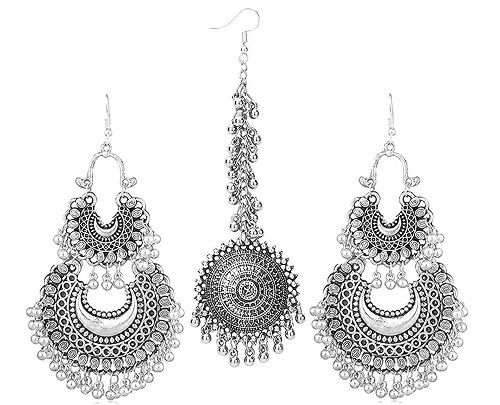 Designer And Antique Light Weight Metal 1 Pair Of Earring Silver And Maang Tikka