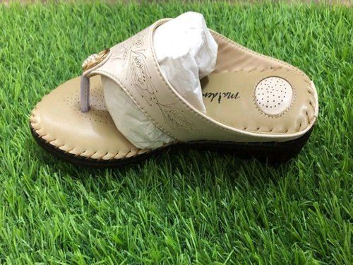 Flat Heel Ladies Slipper for casual wear