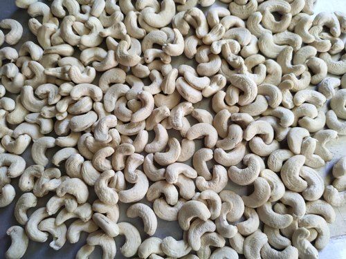 1 Kilogram Packaging Size White Curve Shape W240 Grade 3 Mm Size Dried Whole Cashew Nuts 