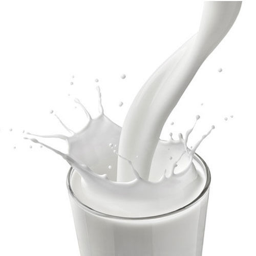 प्राकृतिक और शुद्ध मूल स्वाद वाला कच्चा संसाधित स्वादिष्ट स्वस्थ गाय का दूध, 1 किलोग्राम का पैक