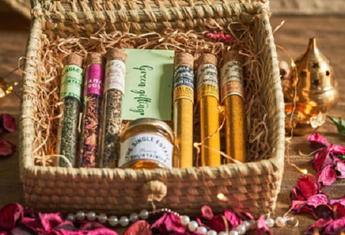Shunya India Brown Ayurvedic Herbal Extracts Gift Hamper Baskets Pack Of 8 Units