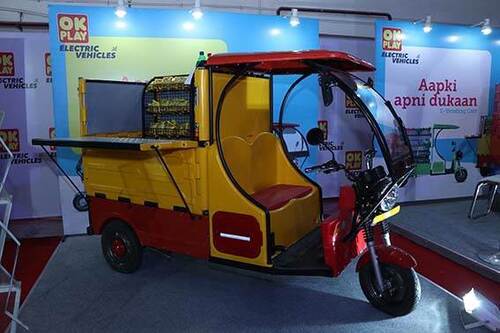 Long Lasting Highly Efficient Battery Operated Three Wheeler E Rickshaw Loader  Load Capacity: 500-1000 Kg  Kilograms (Kg)