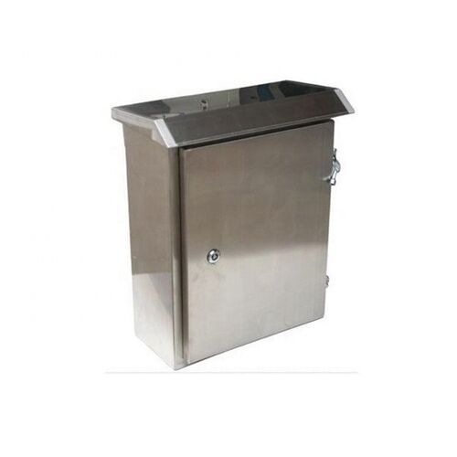 Pack Of 1 Silver Colour Stainless Steel Material Square Shape Pole Box Dimension(L*W*H): 40*56 Millimeter (Mm)