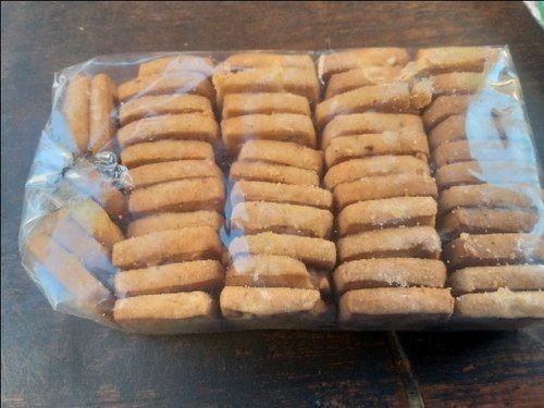 Atta Biscuit Tasty And Sweet Whole Wheat Digestive Jaggery Crunchy Dry Fruit  Fat Content (%): 5 Percentage ( % )