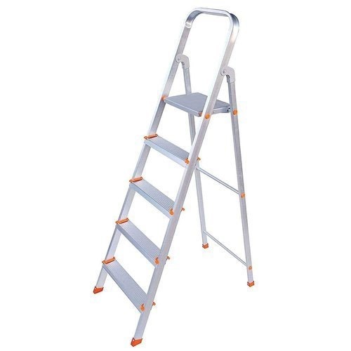 लंबे समय तक टिकाऊ हल्के वजन का जंग और संक्षारण प्रतिरोध एल्यूमीनियम सीढ़ी का आकार: 6-7 फुट