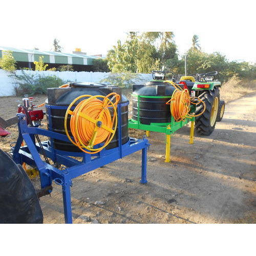 High Capacity Pressure Regulator And Spraying Nozzles Tractor Power Sprayer Fuel Tank Capacity: 500 Liter (L)