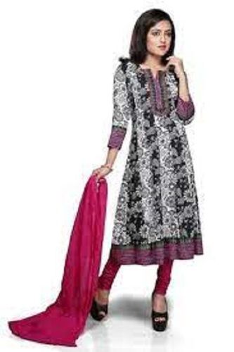 Black And White Women 3/4 Sleeves Round Neck Casual Wear Breathable Printed Cotton Kurti 