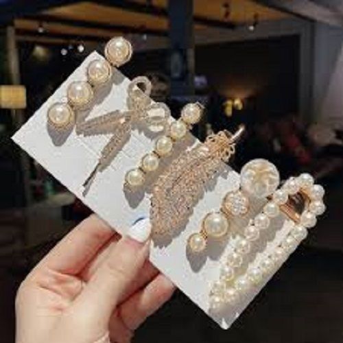 Cream Ladies Elegant Look And Fashionable Stylish Artificial Hair Clip