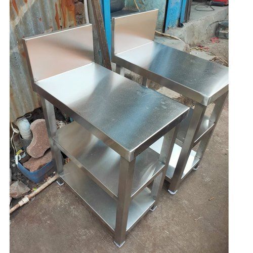 Long Durable Soild And Strong Comfortable Silver Polished Stainless Steel Table