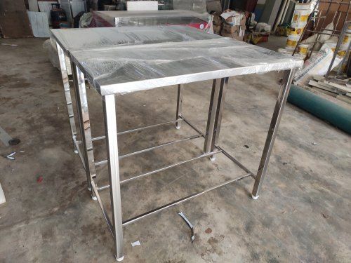 Strong And Soild Corrosion Resistant Silver Stainless Steel Dining Table 