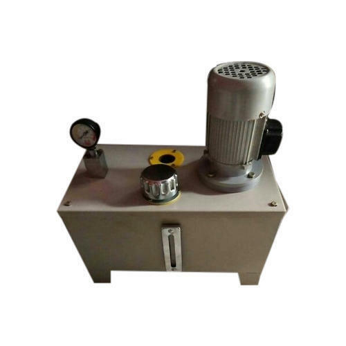 लंबी आपूर्ति लाइन पंपों और इंजेक्टरों के बीच चलती है 20 लीटर औद्योगिक स्नेहन इकाइयां क्षमता: 3 लीटर/दिन