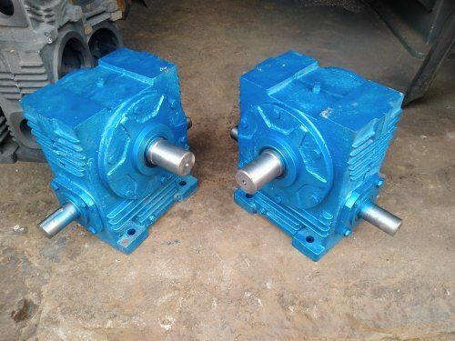 Heavy Duty And Long Durable Three Face Corrosion Resistance Iron Car Gearbox  Worm Gears