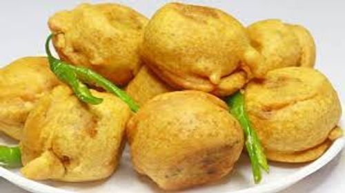 Delicious Taste 100% Fresh Dish Fried Spices Added Tasty Snack Aaloo Wada