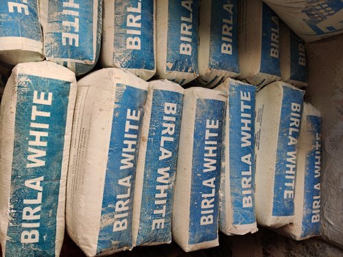 इनडोर और आउटडोर सेटिंग वाटर रेसिस्टेंट लगाने में आसान पर्यावरण के अनुकूल व्हाइट बिरला सीमेंट प्रारंभिक सेटिंग समय: 140 मिनट