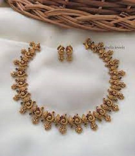 Women Beautiful And Stylish Look Skin Friendly Wedding Wear Golden Necklace Set