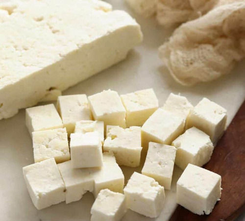 Pack Of 5 Kilogram 4 Days Shelf Life 5% Fat Content Fresh White Paneer