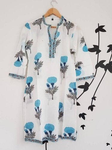 वॉशेबल कैज़ुअल वियर कॉटन ब्लू और व्हाइट 3-4 स्लीव ब्लॉक प्रिंट कुर्ती