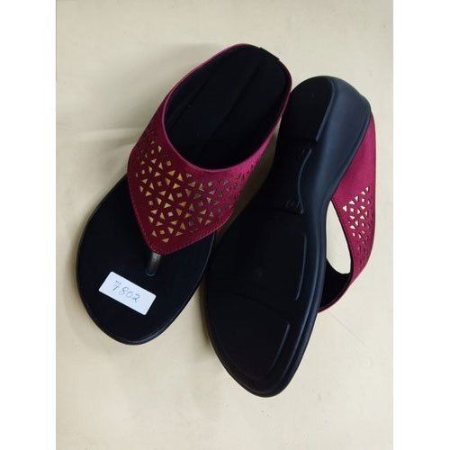 Suitable And Comfortable To Ladies Brown Fashionable Designer Slipper at Best Price in Kozhikode | Ceeyem Footwear Fittings