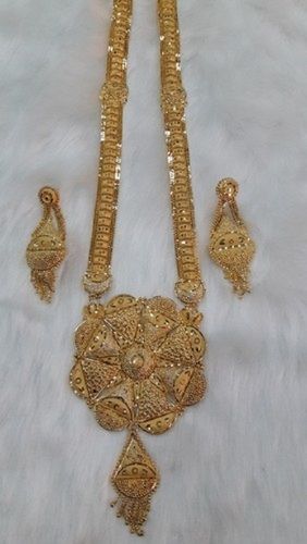 Yellow Skin Friendly Beautiful And Designer Gold Necklace With Earrings Set For Casual Party Wear