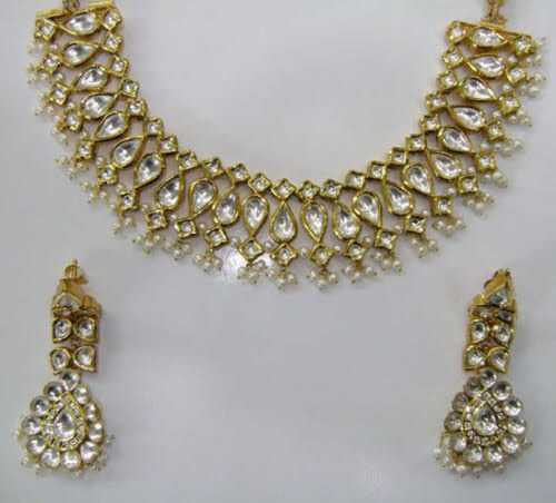 Beautiful Golden Finish Party Wear Kundan Jewellery Necklace Set