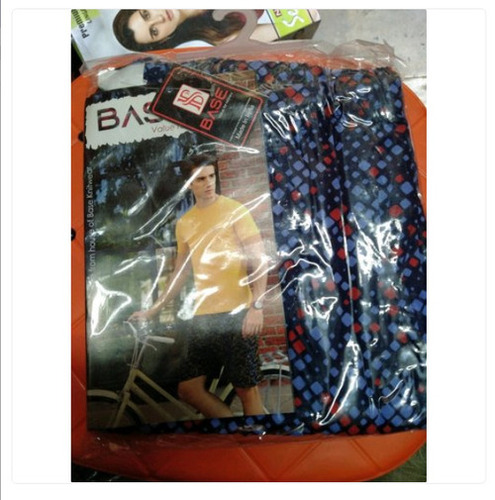 पुरुषों के लिए आरामदायक और धोने योग्य मल्टी कलर प्रिंटेड कॉटन शॉर्ट समर वियर एज ग्रुप: 18 से ऊपर