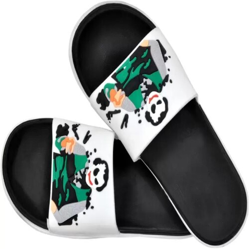 रबर फैशन और स्टाइलिश काले सफेद रंग की स्लाइड वाले फुटवियर का उपयोग कैज़ुअल वियर के लिए किया जाता है