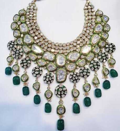 Modern Design Glossy Finish Kundan Gold Diamond Necklace Set for Wedding Wear