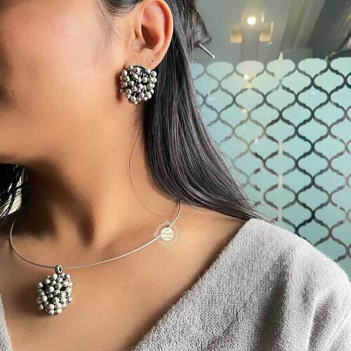 Vintage Tribal Wear Silver Ball Bunch Stud Earring For Ancient Look Gender: Women