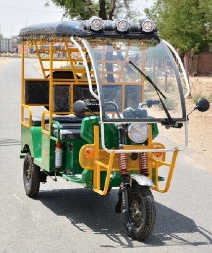 6 Seater Three Wheel Battery Operated Rickshaw