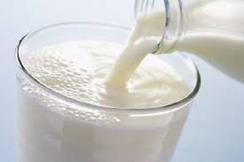  स्वस्थ मीठा स्वादिष्ट ताज़ा करने वाला कैल्शियम सफेद गाय के दूध का अच्छा स्रोत