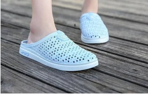 Rubber Comfortable And Light Weight Stylish White Fancy Slipper For Ladies Casual Wear 