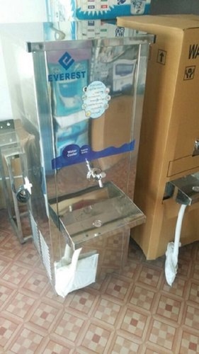 ऊबड़-खाबड़ तरीके से निर्मित अत्यधिक टिकाऊ स्टेनलेस स्टील वाटर कूलर