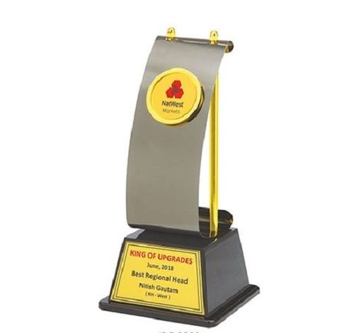 Customized Simple Look Long Lasting Scratch Proof Golden Brass Corporate Trophies