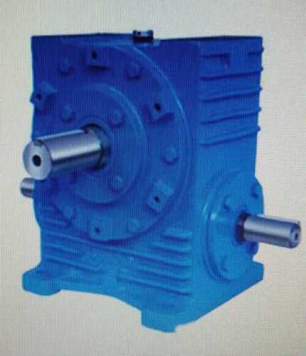 Horizontal Reduction Gearbox In Cast Iron Body Material And Blue Color