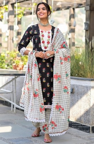 Women's Elegant Winter Suit - Premium Wool, Available in Multiple Sizes and Colors | Breathable Fabric, Complete Look with Jacket, Salwar, and Matching Belt