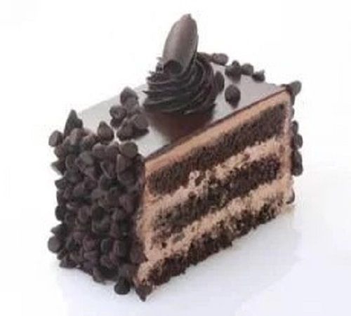 Rectangular Shaped Chocolate Flavor Fresh And Eggless Black Forest Pastry 