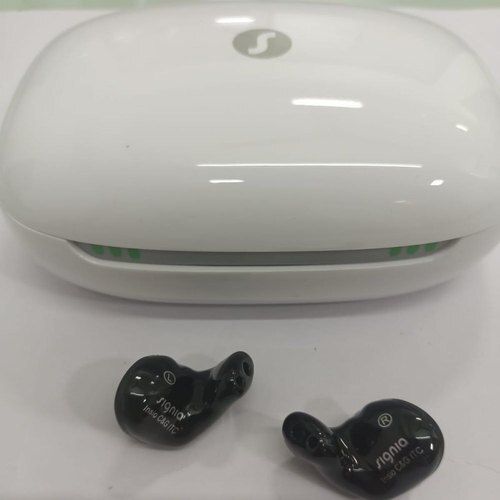 Black And White Signia Insio Charge Go Itc 16 Channel Hearing Aid