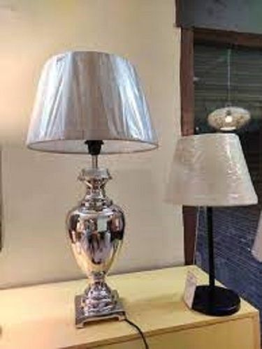 Low Power Consumption High Performance Energy Efficient Antique Brass Decoration Table Lamp